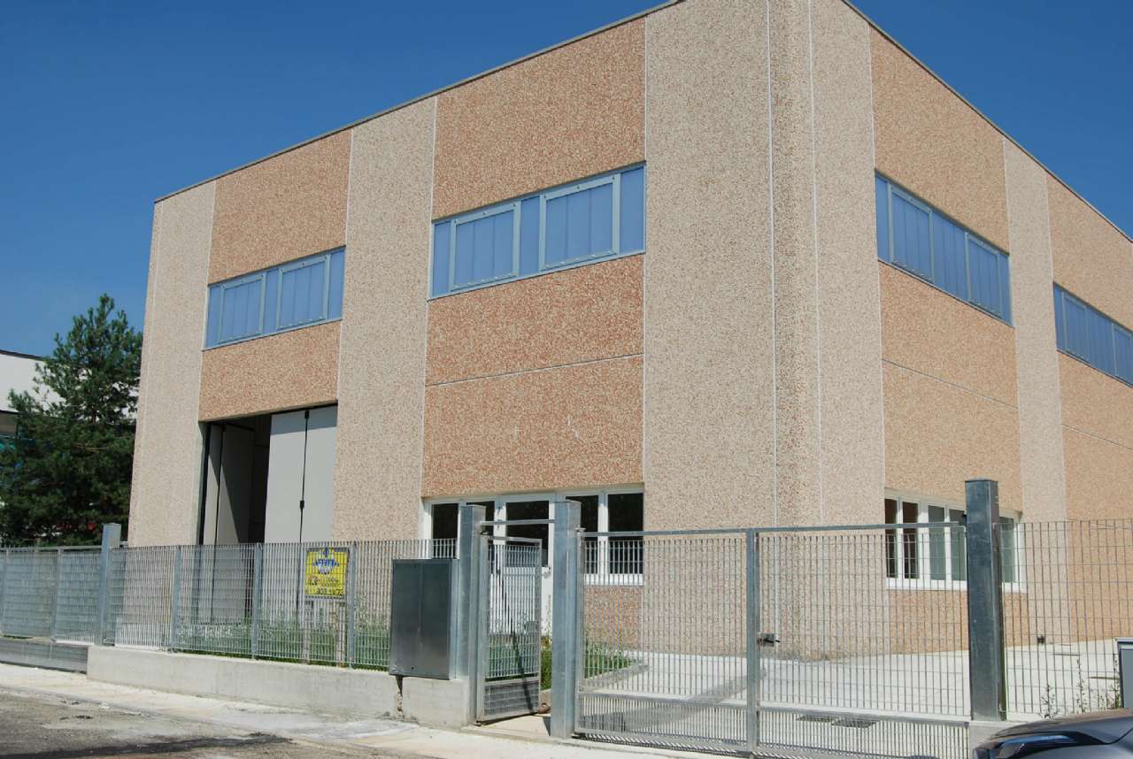 Capannone in Vendita a Rivalta di Torino