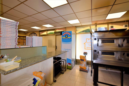 Attività Commerciale - Panificio - Pastificio in vendita a Moncalieri