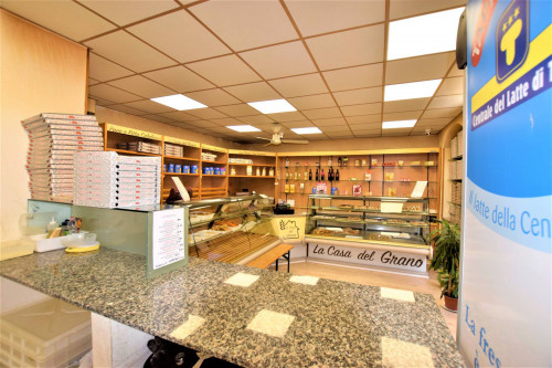 Attività Commerciale - Panificio - Pastificio in vendita a Moncalieri