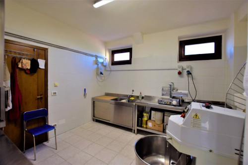 Attività Commerciale - Panificio - Pastificio in vendita a Moncalieri