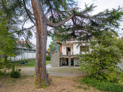 Villa in Vendita a Cuorgnè