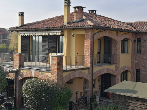 Villa Bifamiliare in vendita