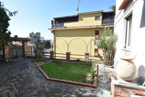 Casa indipendente in Vendita a Chiavari