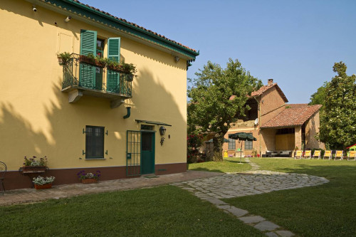 Casale in Vendita a Asti
