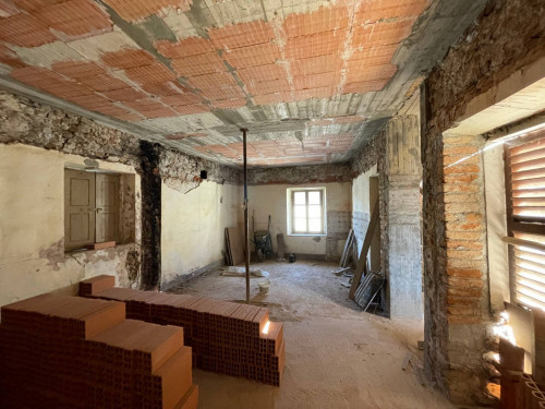 Casa indipendente in vendita a Trinità