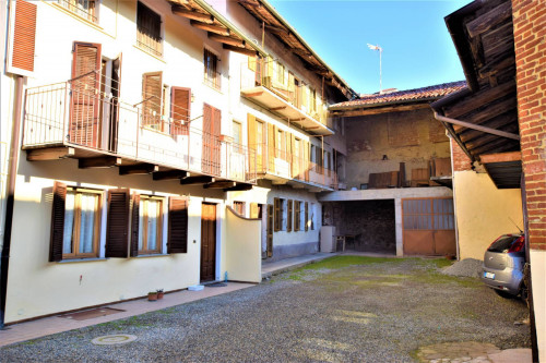 Appartamento in Vendita a Castelnuovo Don Bosco