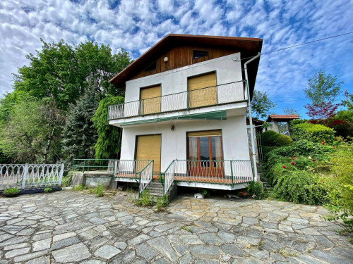 Villa in Vendita a Sciolze
