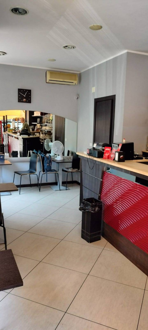 Attività Commerciale - Bar Tavola Calda - Fredda in vendita a Collegno