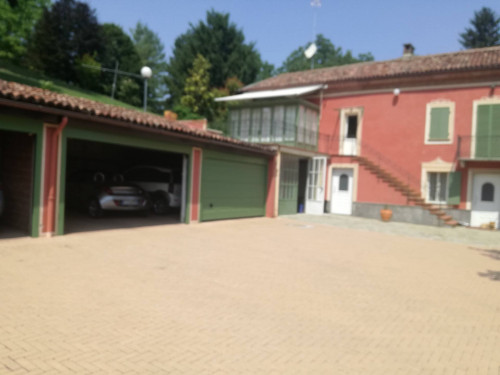 Villa in Vendita a Asti