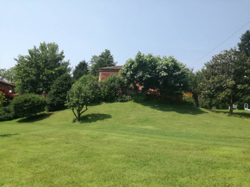 Villa in Vendita a Asti