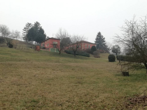 Villa in Vendita a Asti