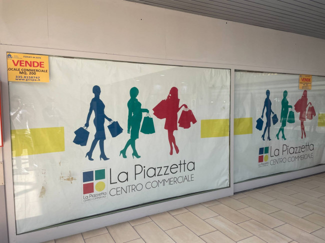 Locale commerciale in Vendita a Rivoli