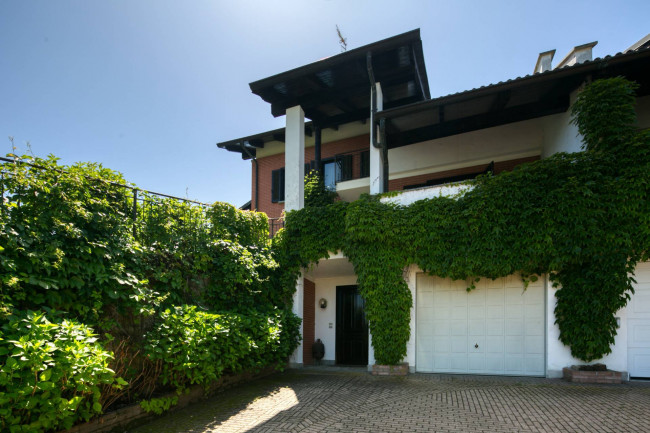 Villa Bifamiliare in vendita a Pino Torinese