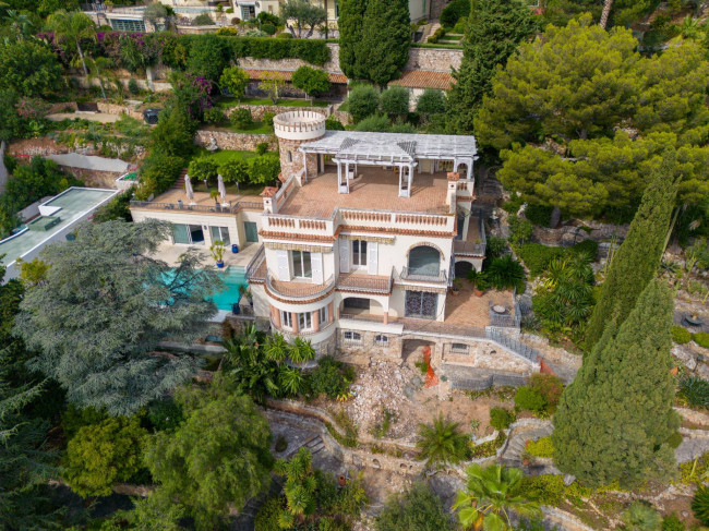 Villa in Vendita a Roquebrune-Cap-Martin