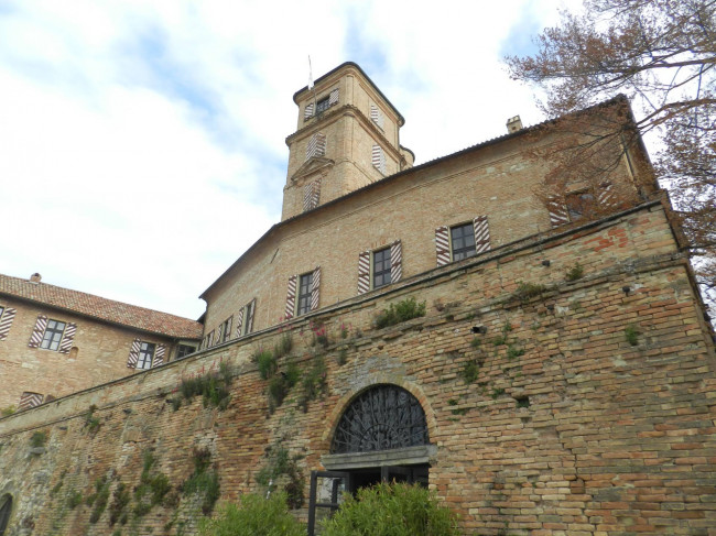 Castello in Vendita a Montiglio Monferrato