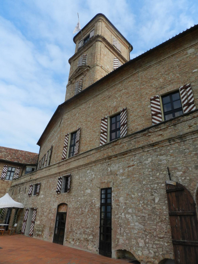 Castello in Vendita a Montiglio Monferrato