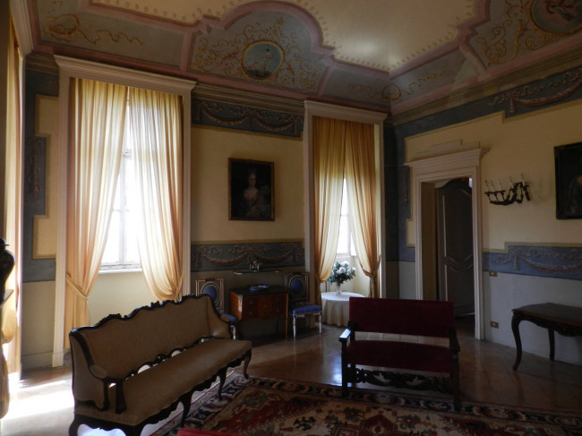 Castello in Vendita a Montiglio Monferrato