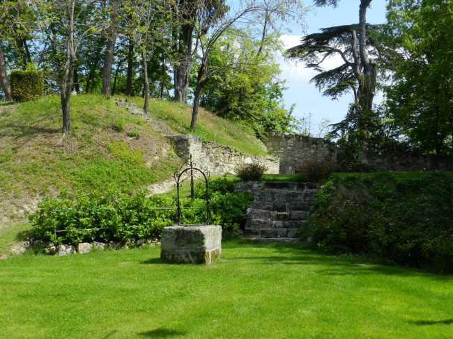 Castello in Vendita a Montiglio Monferrato