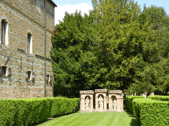 Castello in Vendita a Montiglio Monferrato