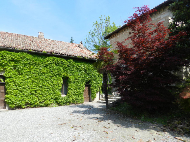 Castello in Vendita a Montiglio Monferrato