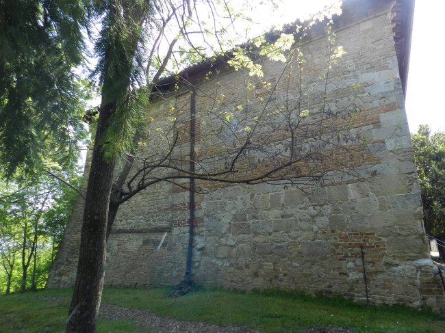 Castello in Vendita a Montiglio Monferrato