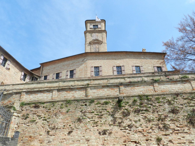 Castello in Vendita a Montiglio Monferrato