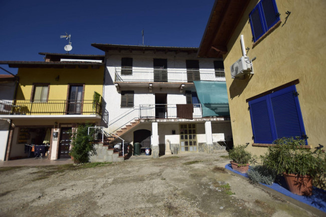 Casa indipendente in vendita a Mombello di Torino
