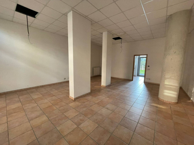 Commercial Property in  Sell to Torino