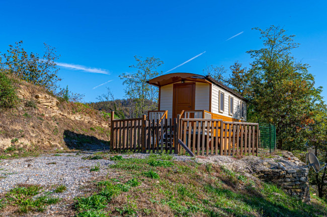 Casale in Vendita a Cravanzana