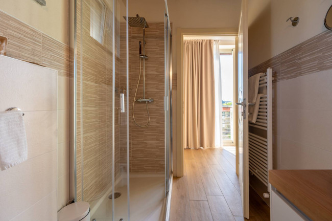 Casale in Vendita a Cravanzana