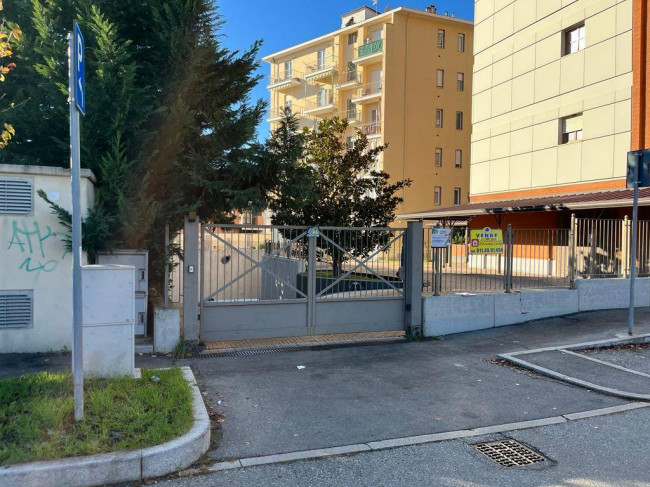 Garage for Sale to Collegno