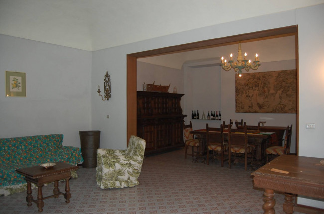 Cascina in Vendita a Scurzolengo