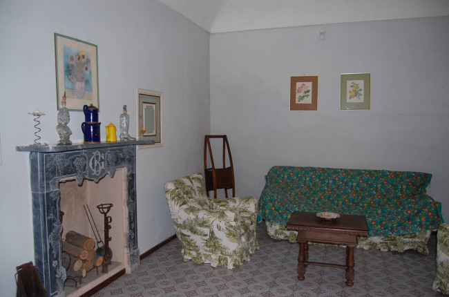 Cascina in Vendita a Scurzolengo