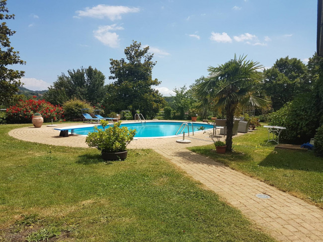 Villa in Vendita a Cassinelle