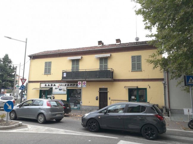 Locale commerciale in affitto