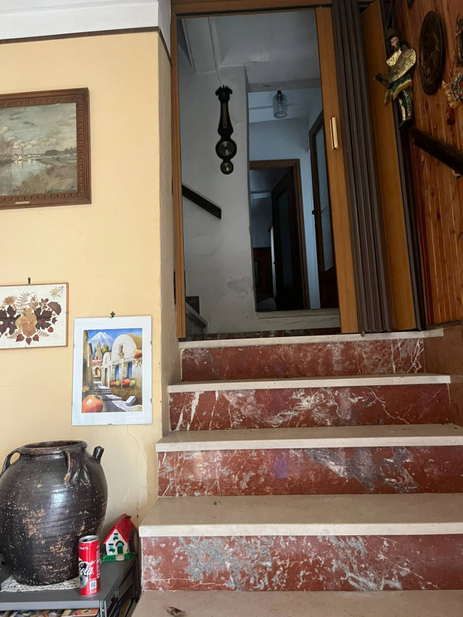 Cascina in Vendita a Viale