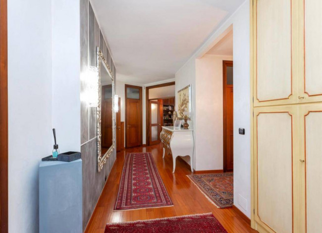 Apartment for Sale to Rivoli