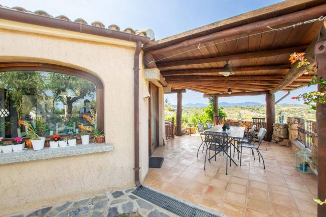 Villetta in vendita a Loiri Porto San Paolo