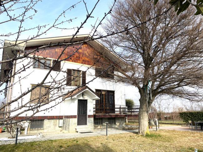 Villa Bifamiliare in Vendita a Rivoli