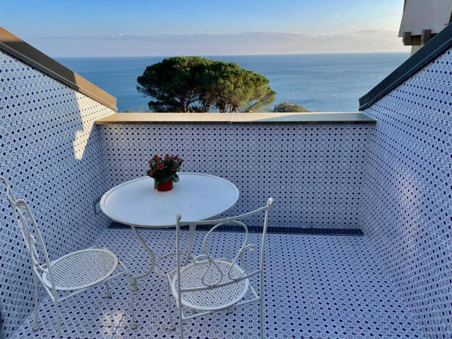 Penthouse for Sale to Varazze