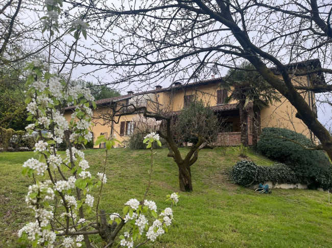 Casa indipendente in vendita a Madonna, Mongardino (AT)