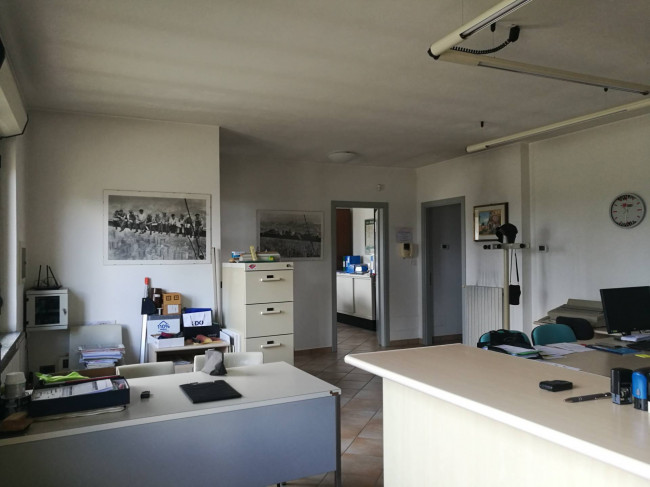 Capannone in Vendita a Grana