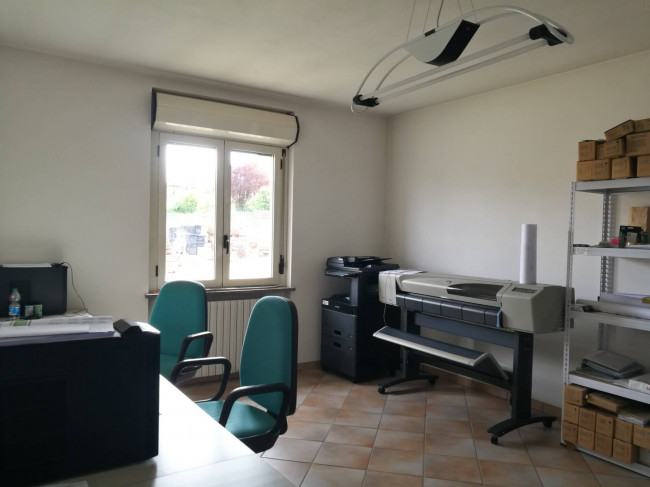 Capannone in Vendita a Grana