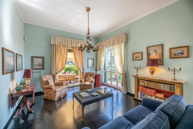 Villa in Vendita a Santa Margherita Ligure