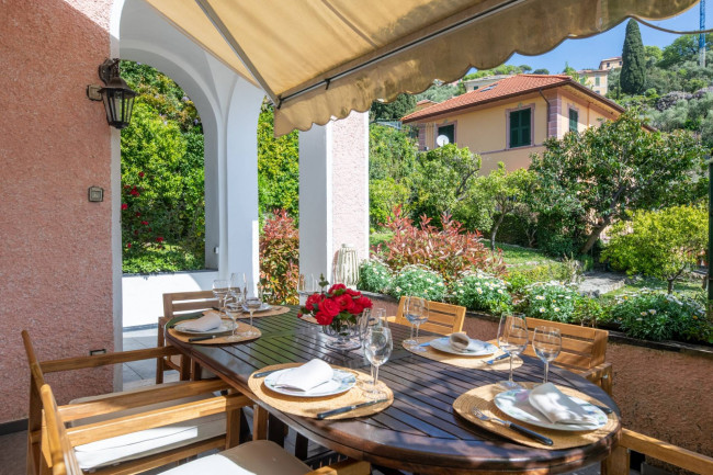 Villa in Vendita a Santa Margherita Ligure