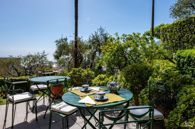 Villa in Vendita a Santa Margherita Ligure