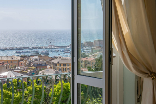 Villa in Vendita a Santa Margherita Ligure