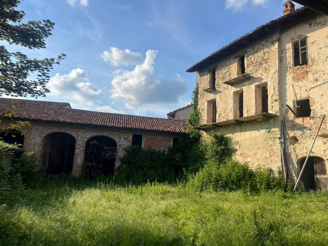 Rustico in vendita a Schierano, Passerano Marmorito (AT)