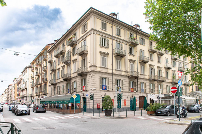 Apartment for Sale to Torino