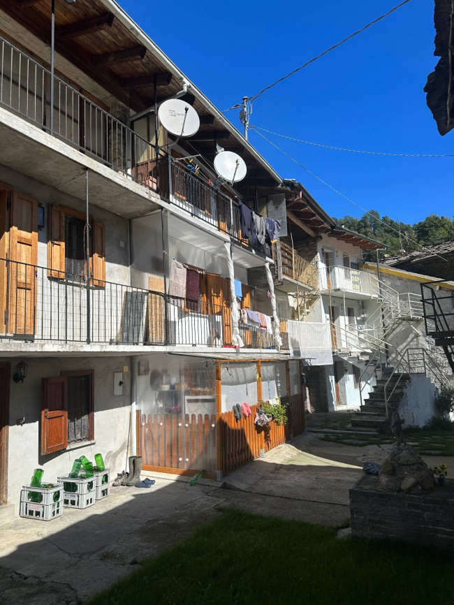 Porzione di casa in vendita a Coazze